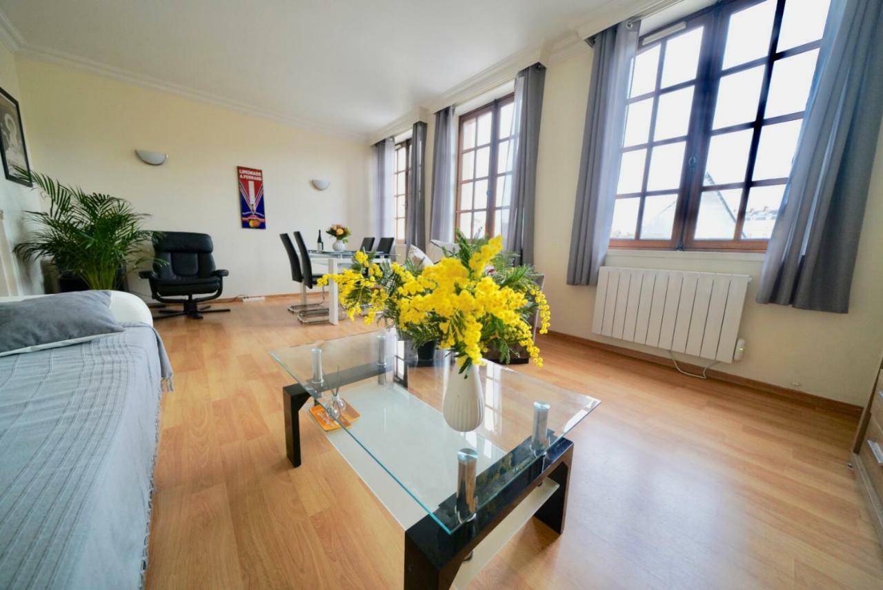 Appartement place du vieux marché Ruan Exterior foto