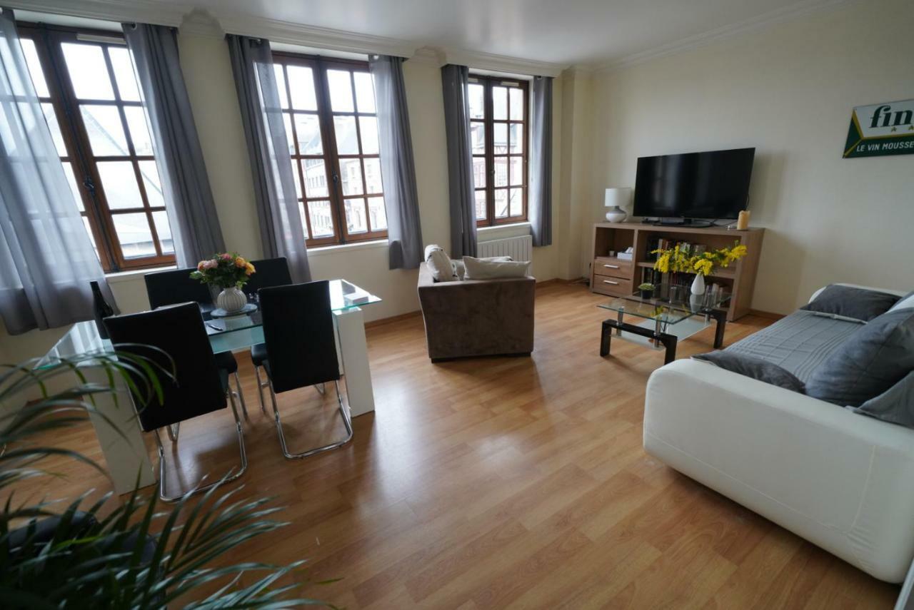 Appartement place du vieux marché Ruan Exterior foto