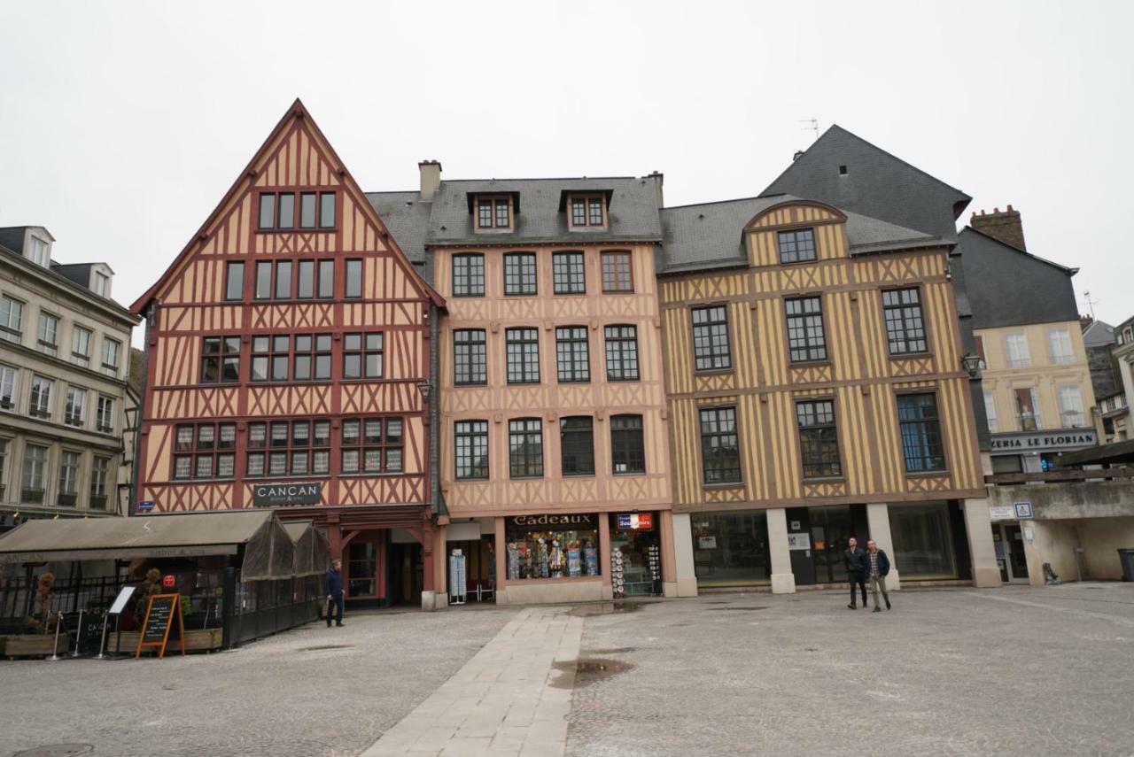 Appartement place du vieux marché Ruan Exterior foto